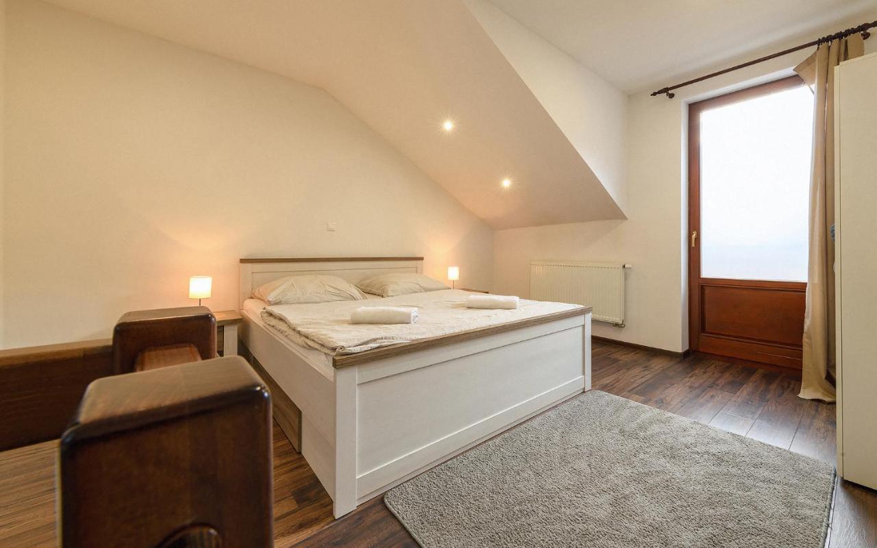ורבוב Apartmany Alexander מראה חיצוני תמונה